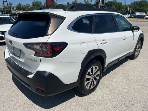 Used 2023 Subaru Outback Premium AWD/4WD image 5