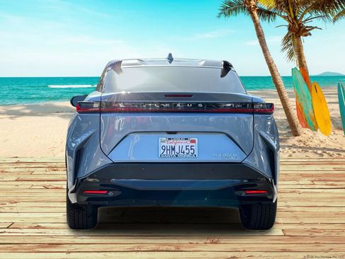 Used 2023 Lexus RZ 450e Premium w/ Technology Package image 4