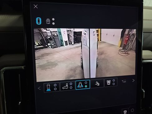 Used 2026 GMC Yukon XL Denali w/ Denali Reserve Package image 28