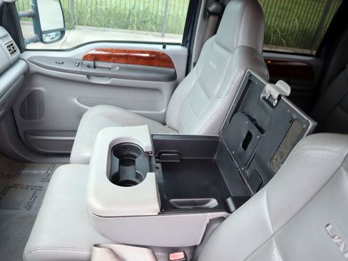 Used 2003 Ford F250 XL image 25