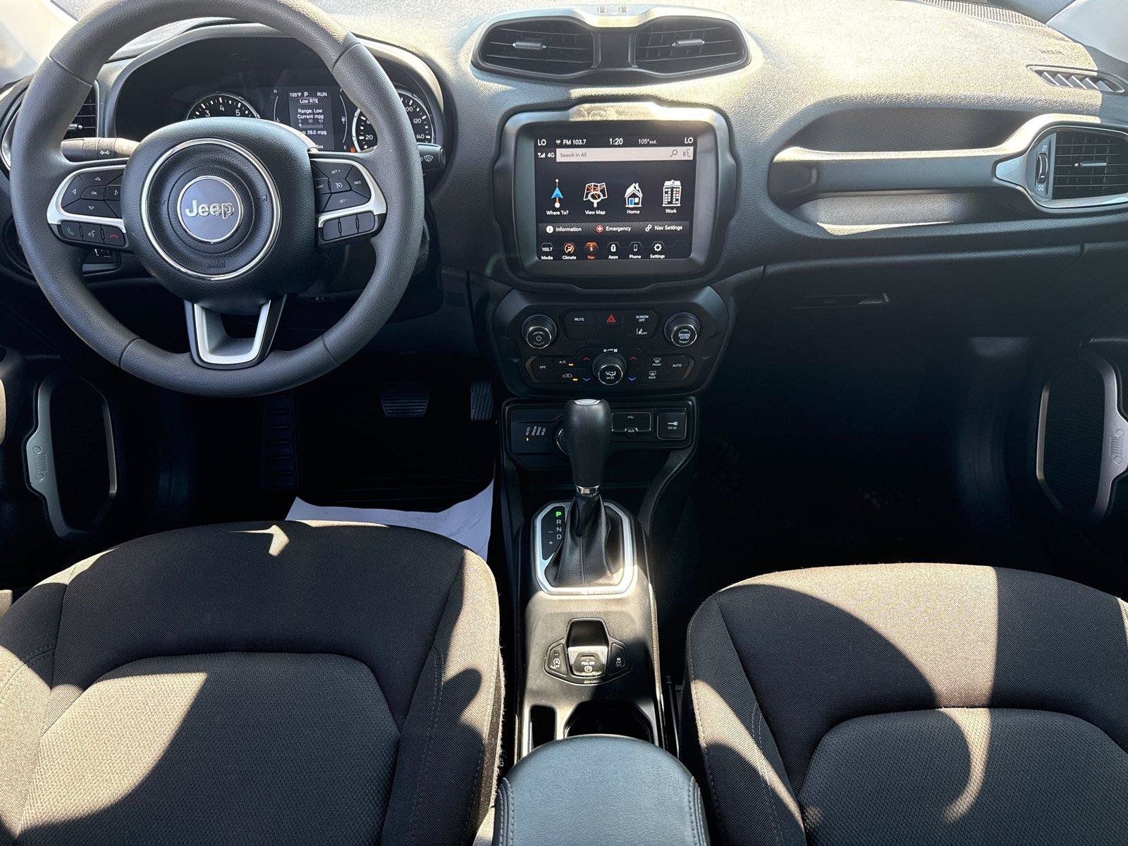 Used 2023 Jeep Renegade Latitude AWD/4WD image 28