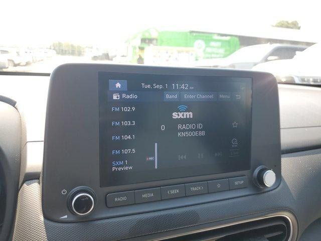 Used 2022 Hyundai Kona SEL FWD image 26
