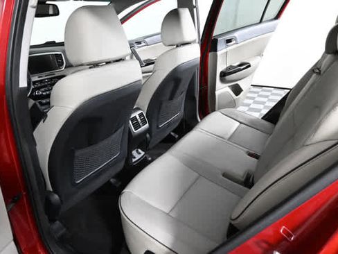 Used 2021 Kia Sportage EX w/ EX Technology Package image 16