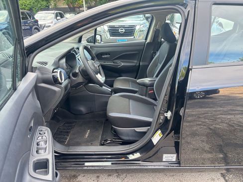 Used 2025 Nissan Versa SV FWD image 25