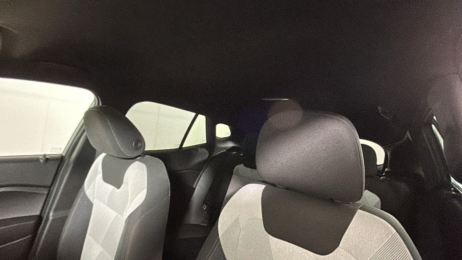 Used 2024 Chevrolet Trax RS w/ Driver Confidence Package FWD image 16