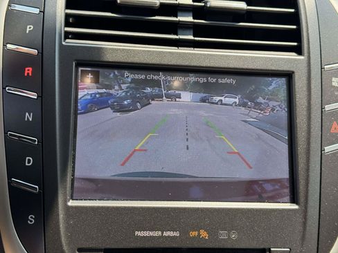 Used 2019 Lincoln MKC Select w/ Select Plus Package AWD/4WD image 26
