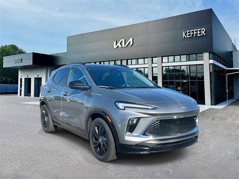 Used 2025 Buick Encore GX Sport Touring w/ Black Roof Package image 2