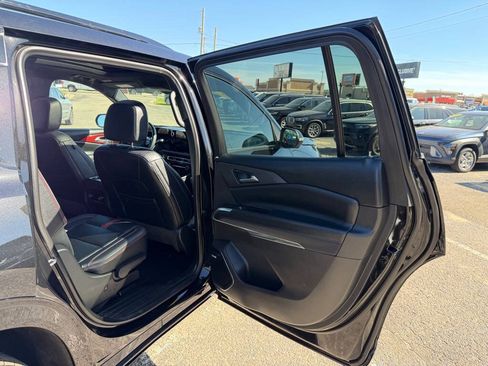 Used 2026 Chevrolet Traverse RS w/ LPO, Floor Liner Package AWD/4WD image 51