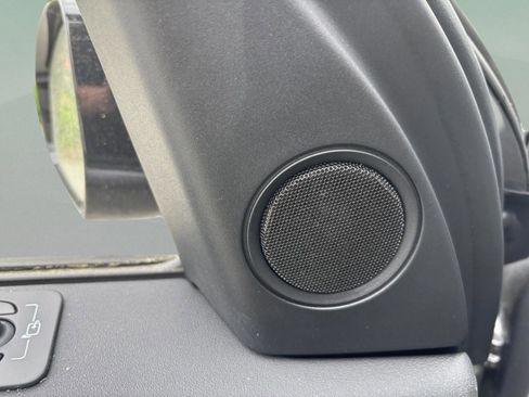 Used 2025 Land Rover Discovery Sport Dynamic SE image 27