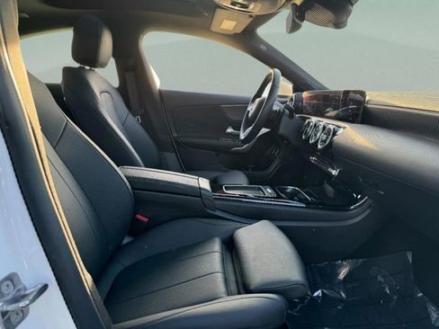 Certified 2025 Mercedes-Benz CLA 250 4MATIC image 17