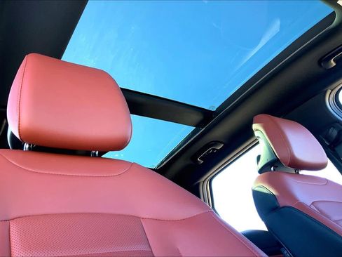 Certified 2023 Kia Sportage SX image 13