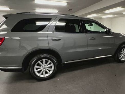 Used 2022 Dodge Durango SXT AWD/4WD image 9