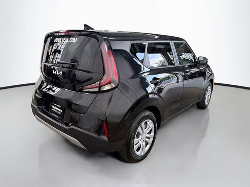 Used 2024 Kia Soul LX FWD image 9