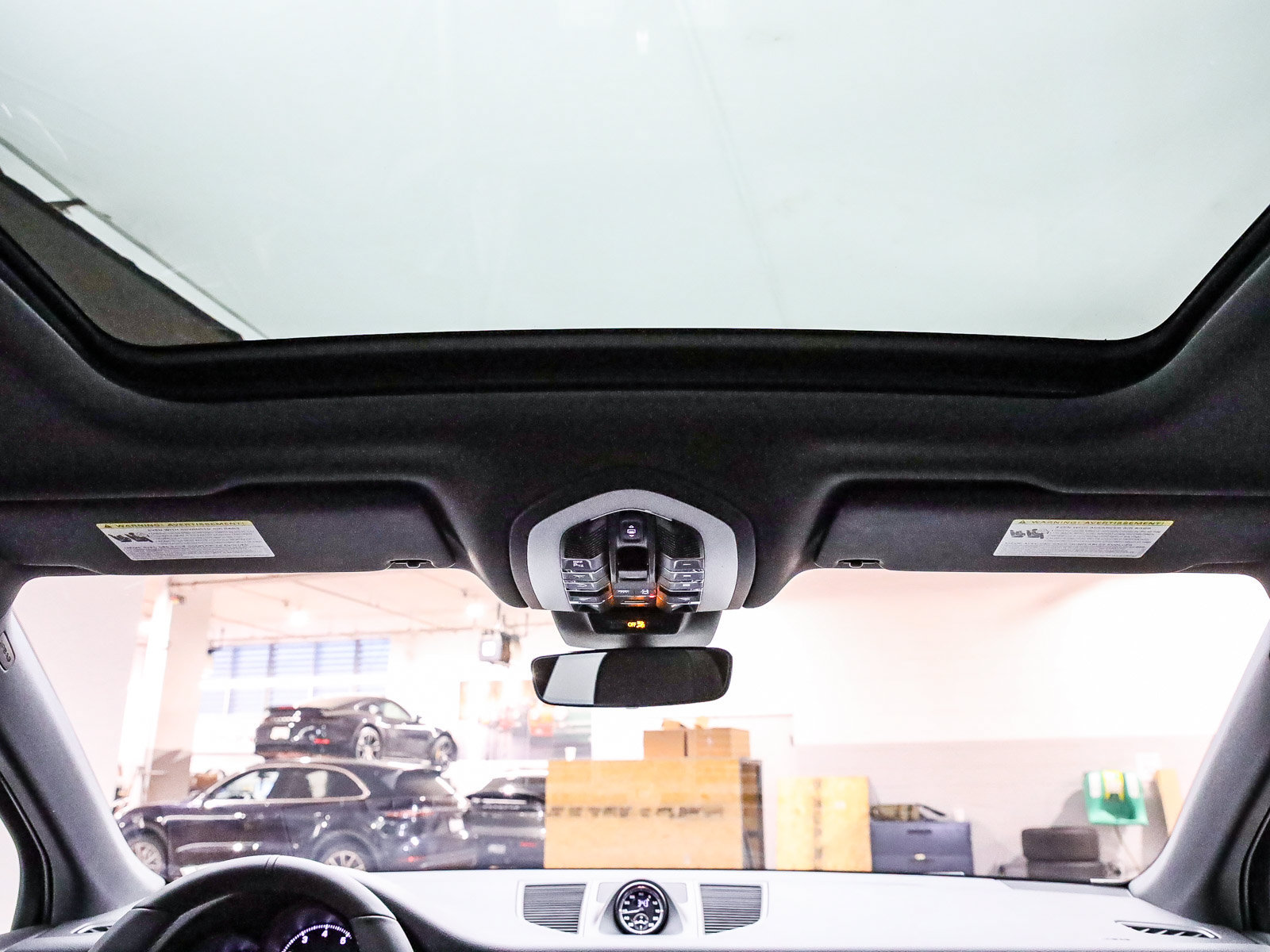 Certified 2026 Porsche Macan AWD/4WD image 20