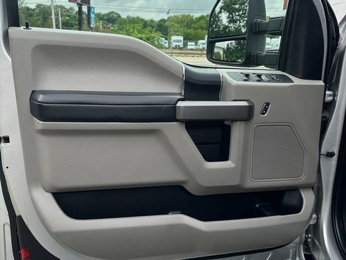 Used 2019 Ford F250 XLT w/ Snow Plow Prep Package AWD/4WD image 8