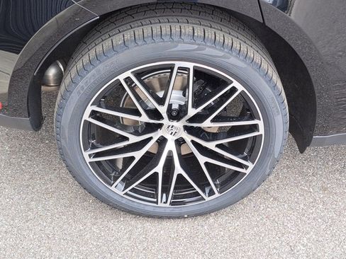 New 2026 Porsche Macan image 13