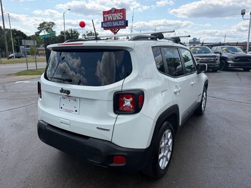 Used 2021 Jeep Renegade Latitude FWD image 5