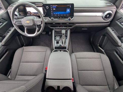 Used 2024 Chevrolet Colorado LT image 10