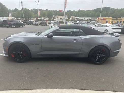Used 2022 Chevrolet Camaro LT w/ Redline Edition RWD image 5