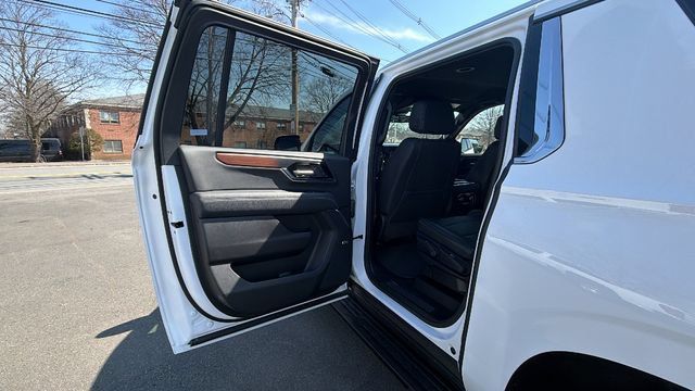 Certified 2025 GMC Yukon XL Denali AWD/4WD image 30
