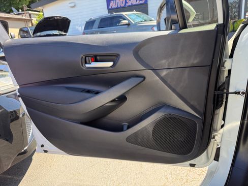 Used 2020 Toyota Corolla LE w/ Carpet Mat Package (TMS) FWD image 12