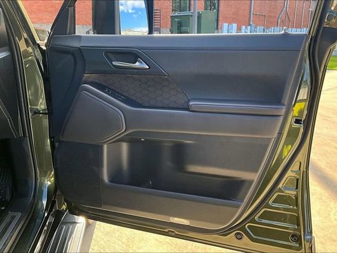 Used 2025 Lexus GX 550 w/ Accessory Package (2T) image 25