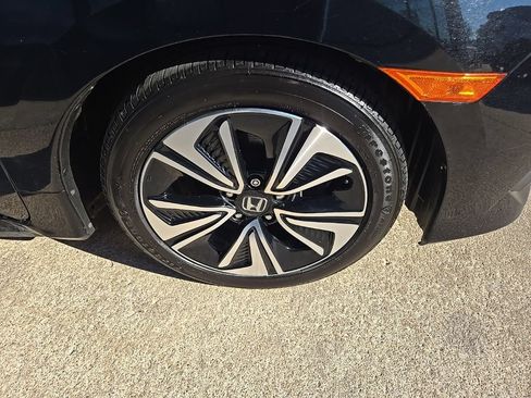 Used 2018 Honda Civic EX-T image 23