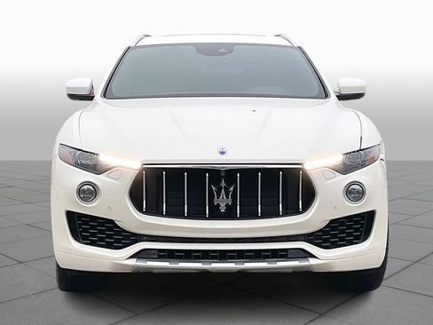 Used 2017 Maserati Levante S image 3
