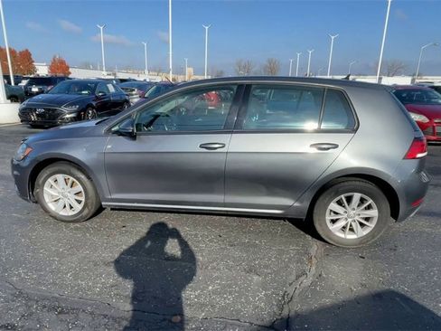 Used 2019 Volkswagen Golf S image 7