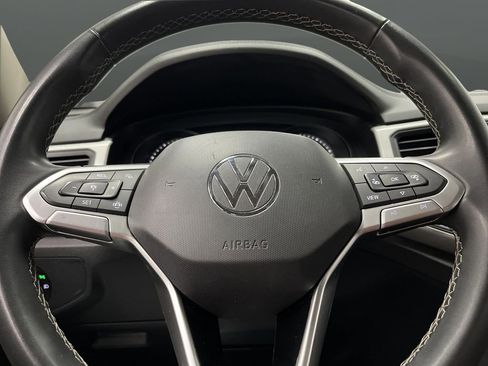 Used 2021 Volkswagen Atlas SE image 16