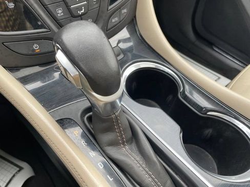 Used 2017 Buick Envision Essence FWD image 27