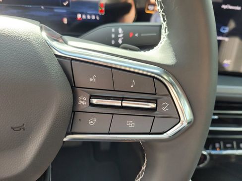 New 2026 Chevrolet Traverse LT w/ Driver Confidence Package image 36