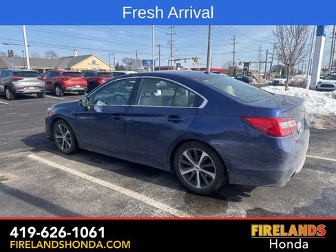 Used 2015 Subaru Legacy 2.5i Limited image 3