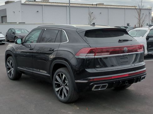 New 2026 Volkswagen Atlas Cross Sport SE image 8