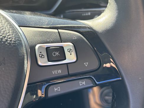 Used 2019 Volkswagen Jetta SE w/ Cold Weather Package image 22