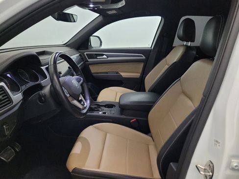 Used 2021 Volkswagen Atlas Cross Sport SE FWD image 17
