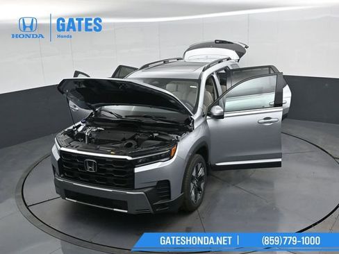 New 2026 Honda Pilot Touring image 61