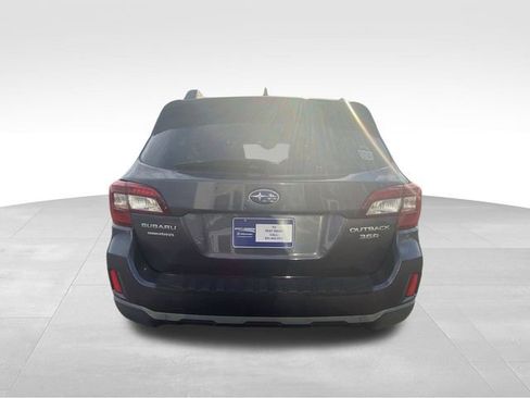 Used 2016 Subaru Outback 3.6R Limited image 10