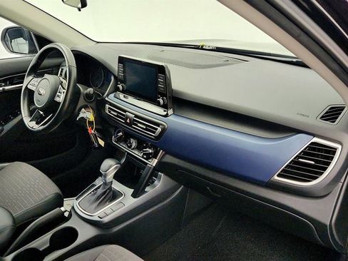 Used 2021 Kia Seltos S image 24