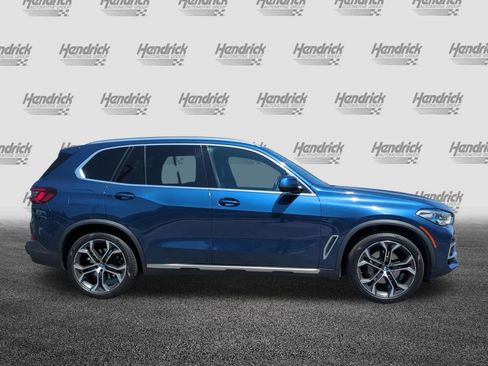 Used 2022 BMW X5 sDrive40i w/ Executive Package image 11