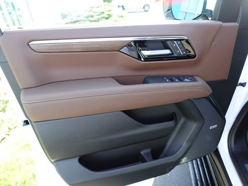 New 2026 Chevrolet Tahoe High Country image 11