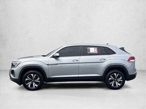 Used 2024 Volkswagen Atlas Cross Sport SE FWD image 8