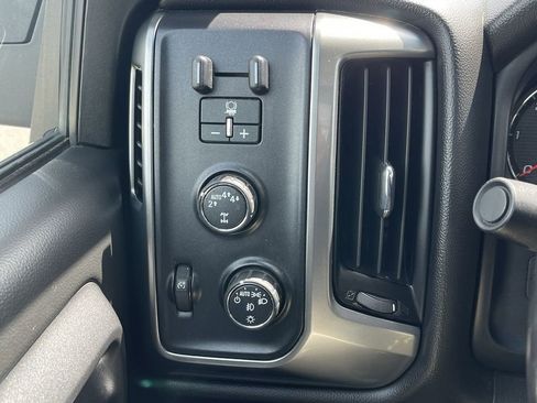 Used 2017 Chevrolet Silverado 1500 LT w/ LT Convenience Package AWD/4WD image 26
