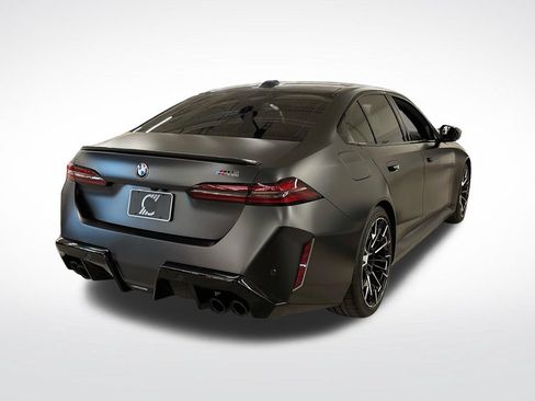 Used 2025 BMW M5 w/ Carbon Package AWD/4WD image 5