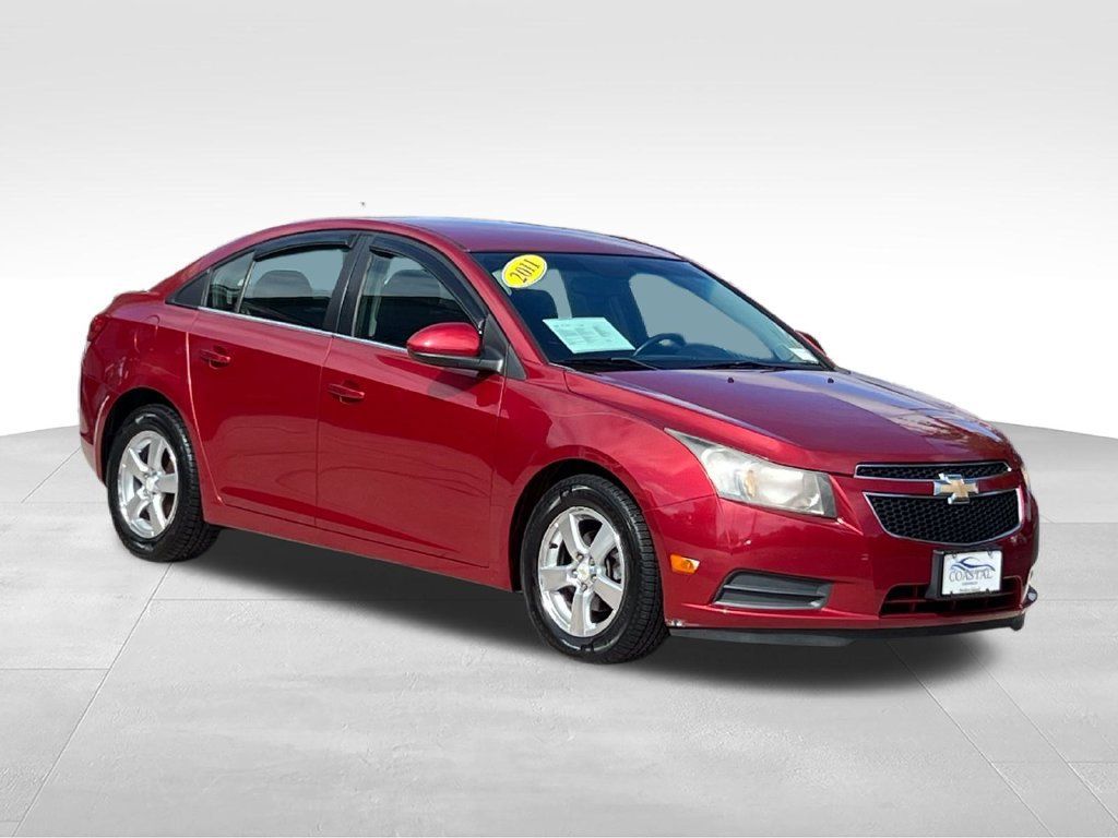 Used 2011 Chevrolet Cruze LT FWD image 3