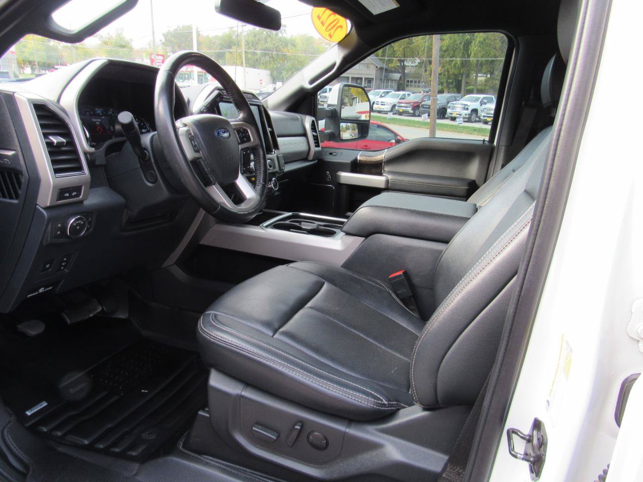 Used 2022 Ford F350 Lariat w/ Lariat Ultimate Package AWD/4WD image 16
