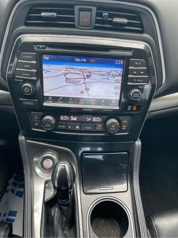 Used 2017 Nissan Maxima SR w/ Midnight Edition FWD image 22