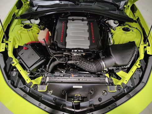 Used 2021 Chevrolet Camaro SS image 5