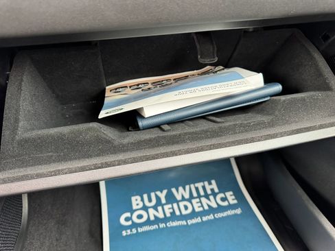 Used 2020 Land Rover Discovery Landmark image 33