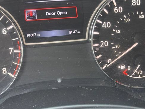 Used 2017 Nissan Pathfinder SL AWD/4WD image 16